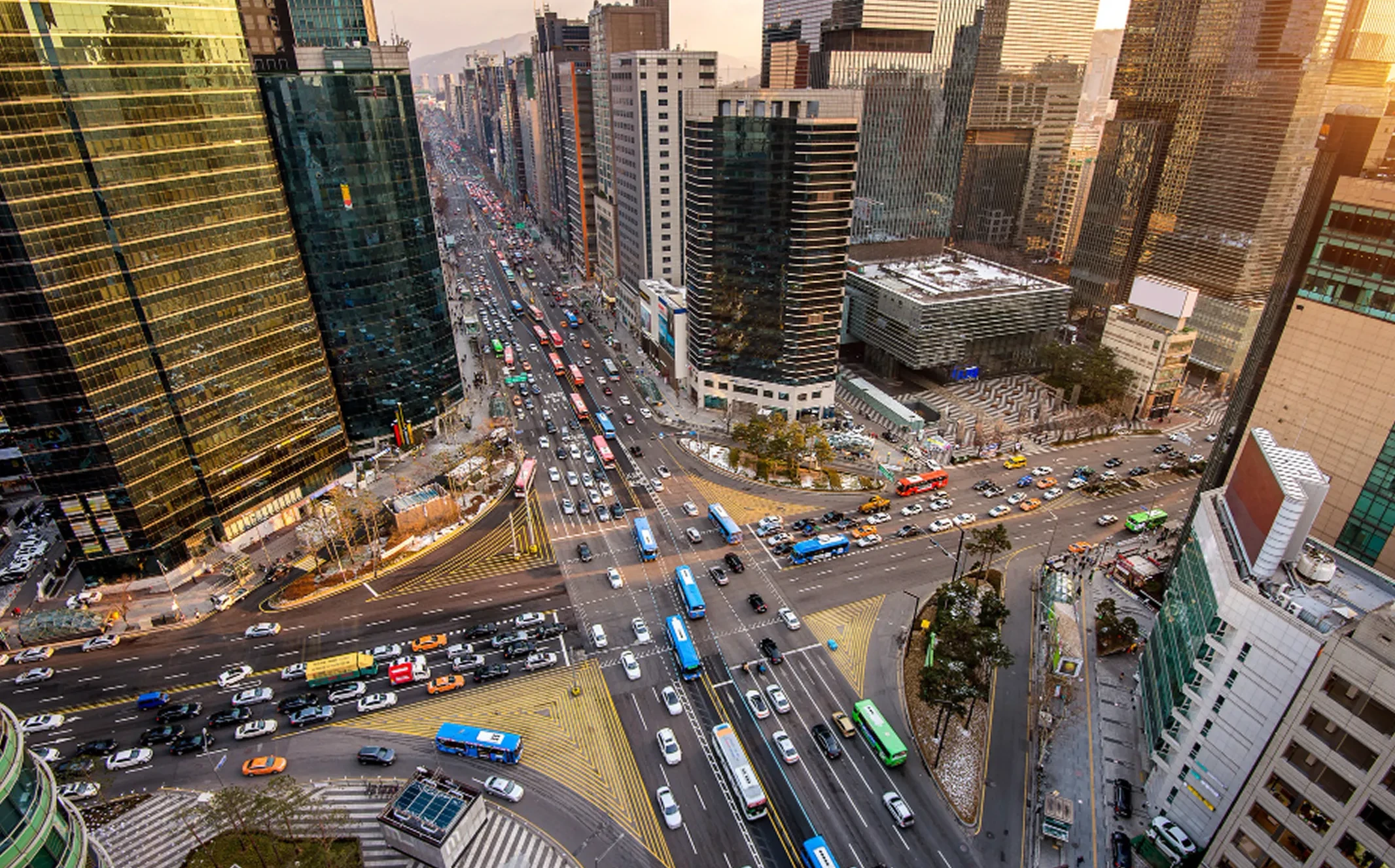 Empowering industrial mobility with high-performance materials.